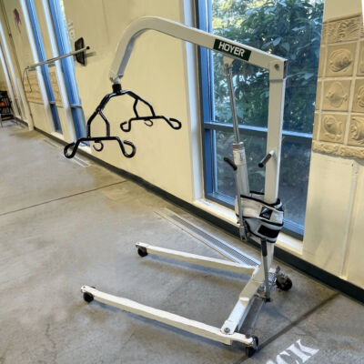 hoyer_cropped_square